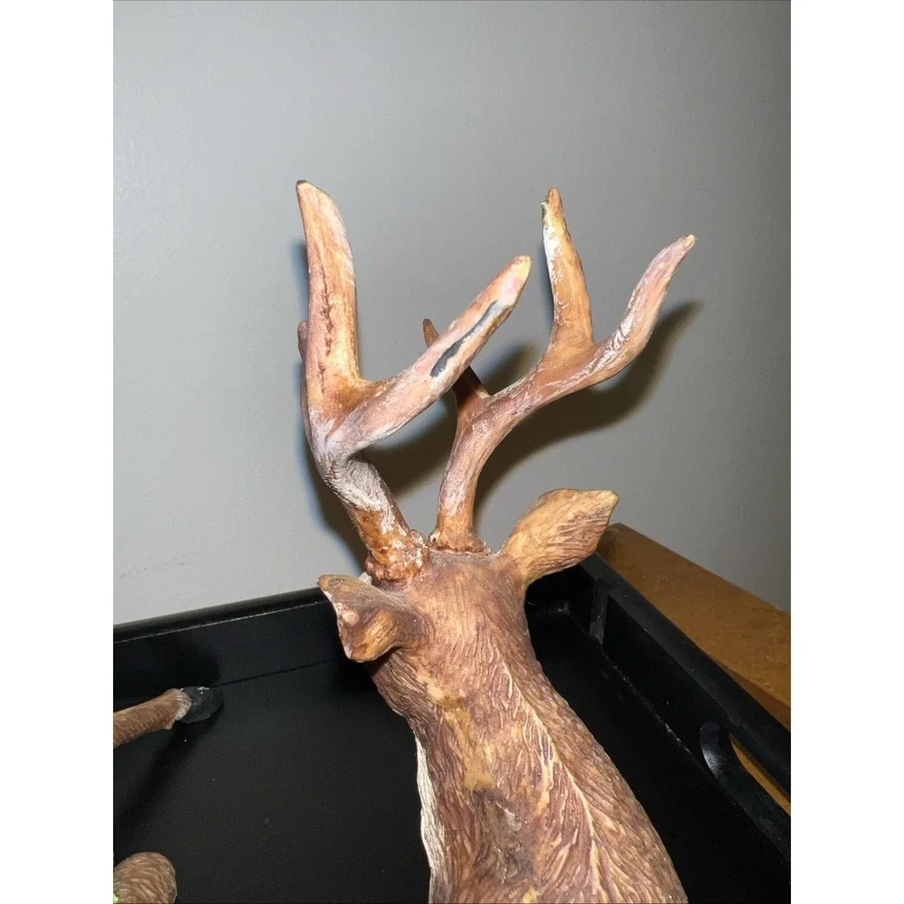 Set Of 2 Reindeer Resin Wooden Look Christmas Holiday Wreath Decor Display 10x8